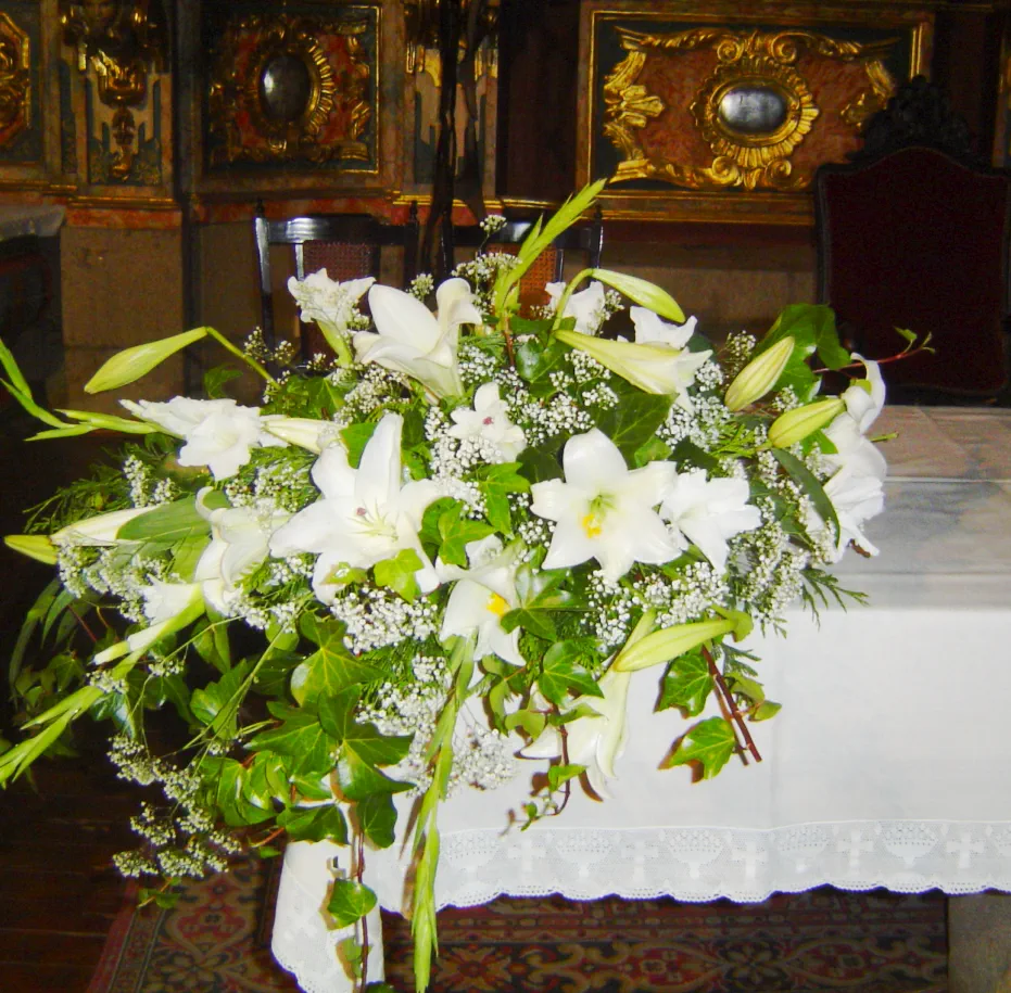 Decoración de bodas y ceremonias, decoración con flores de Iglesias, fiestas y eventos