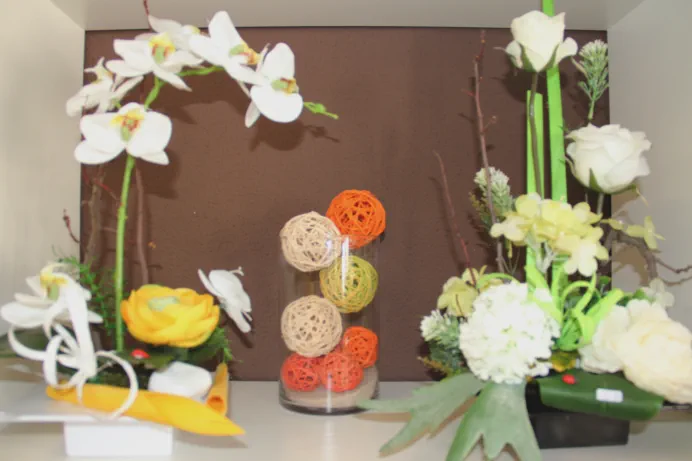 Decoración con flores, adornos florales, regalos de flores de Floristería Madreselva
